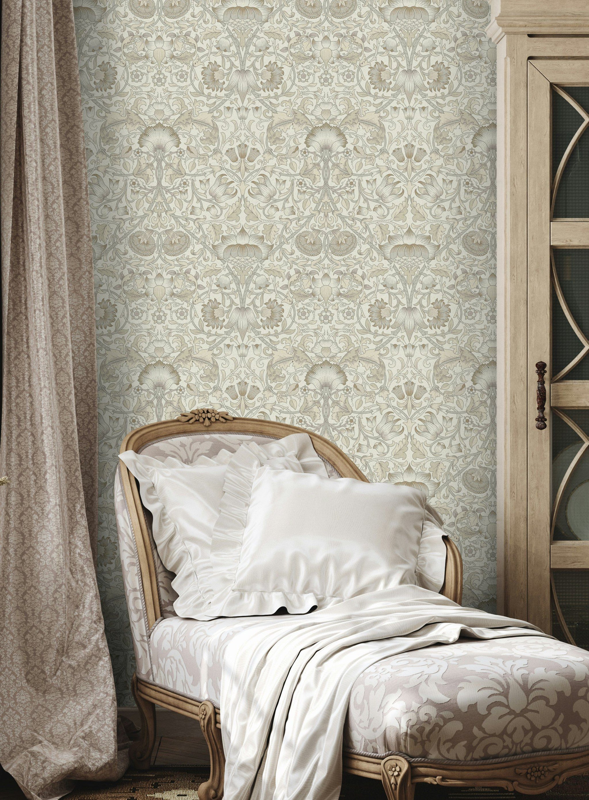 Klasik Çiçekli Duvar Kağıdı Bej Damask Desen Yatak Odası