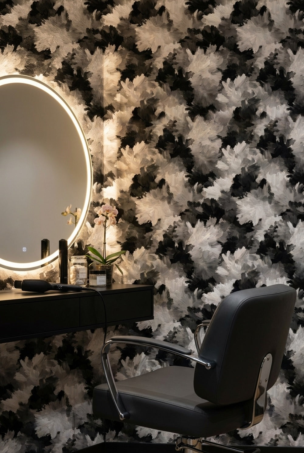 Siyah Beyaz Çiçek Desenli Duvar Kağıdı Modern Salon