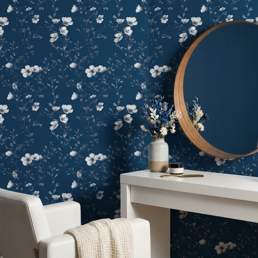 Lacivert Çiçek Desenli Duvar Kağıdı Beyaz Çiçekli Banyo