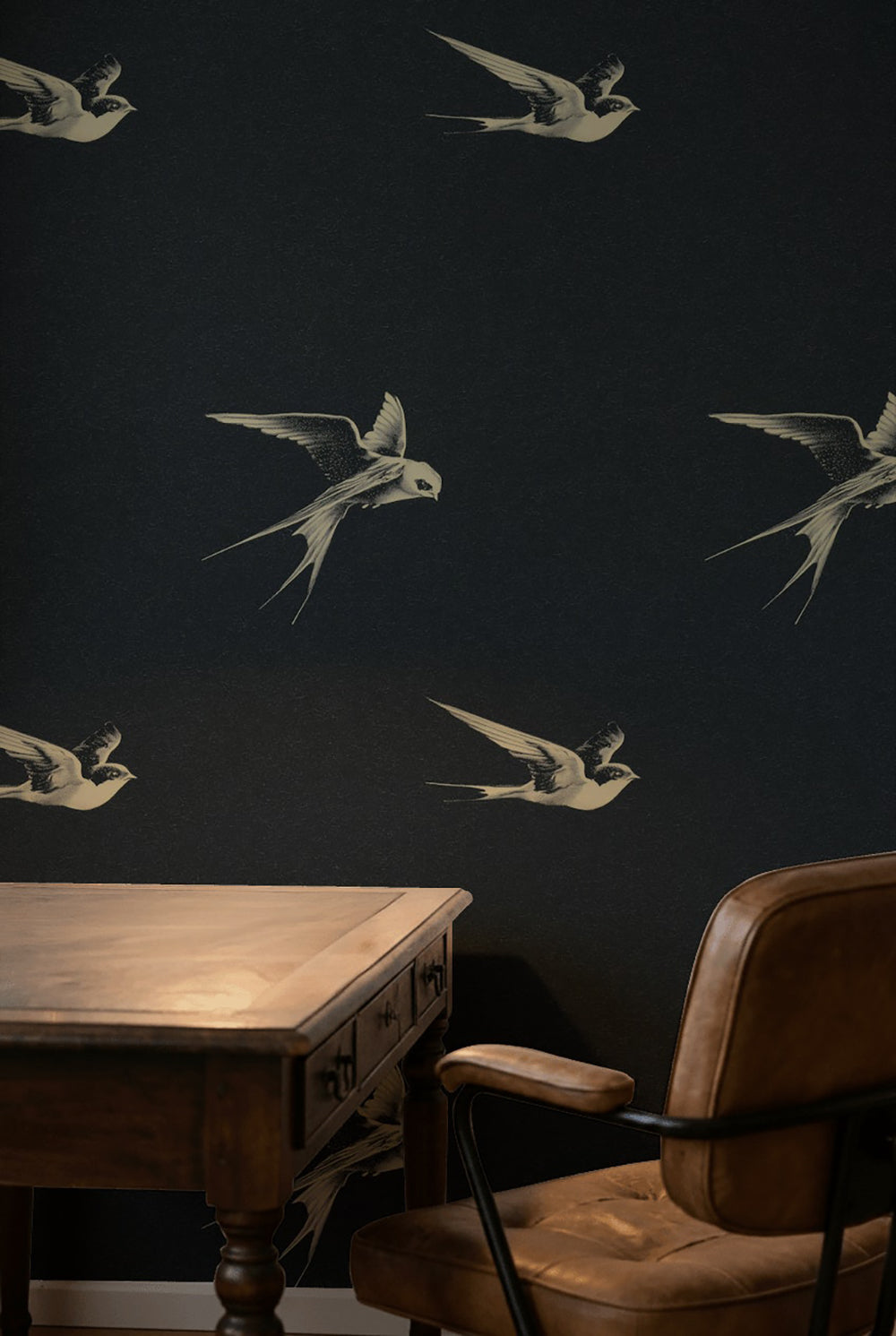 Uçan Kuş Desenli Duvar Kağıdı Siyah Modern Salon