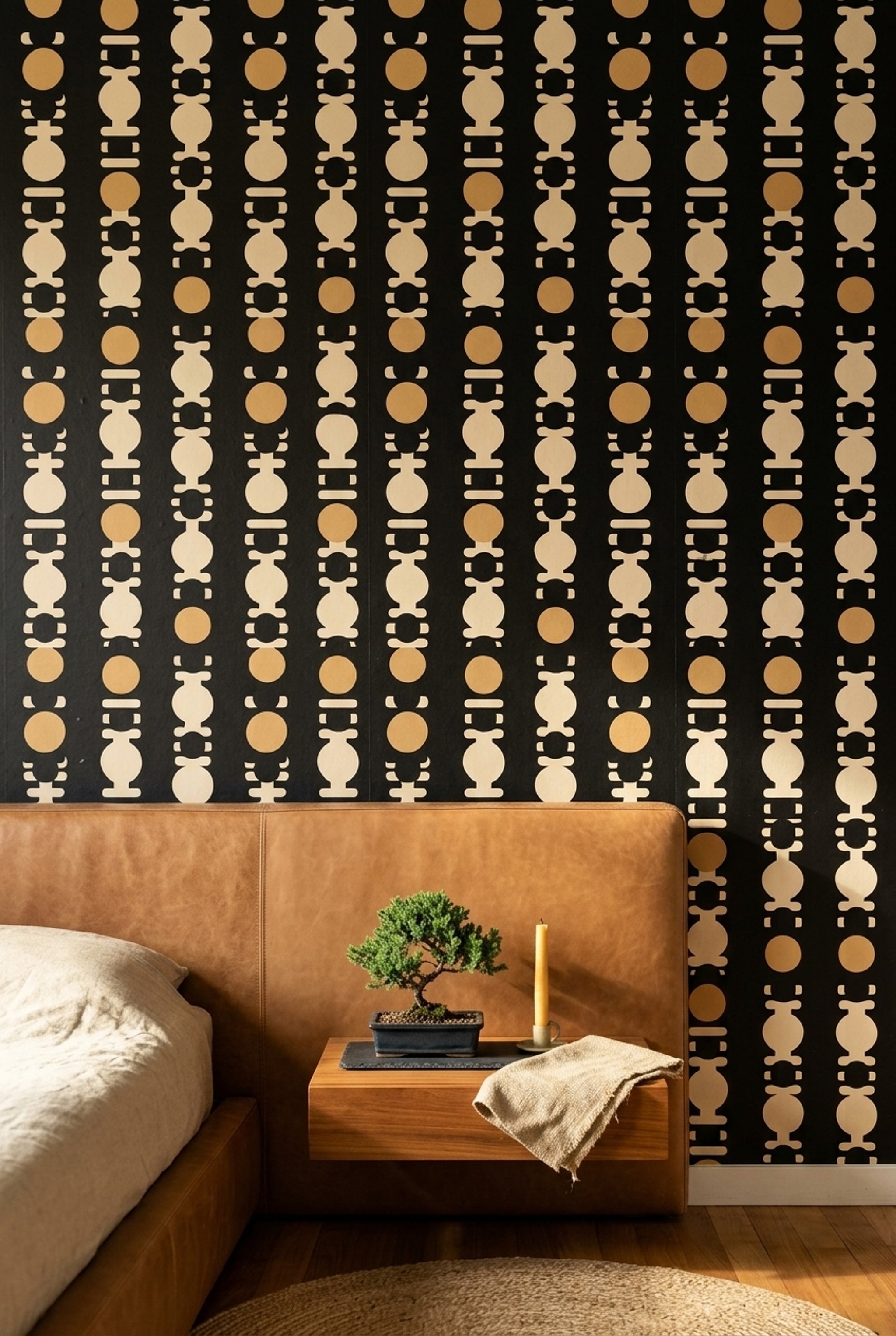 Geometrik Sıralı Motifli Duvar Kağıdı Siyah Bej Modern