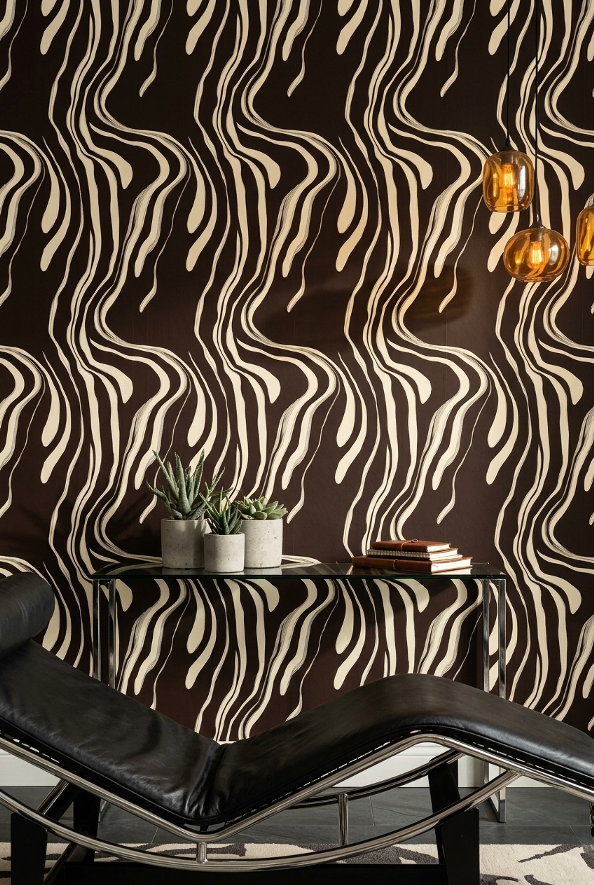 Dalgalı Çizgili Duvar Kağıdı Kahverengi Krem Modern Salon