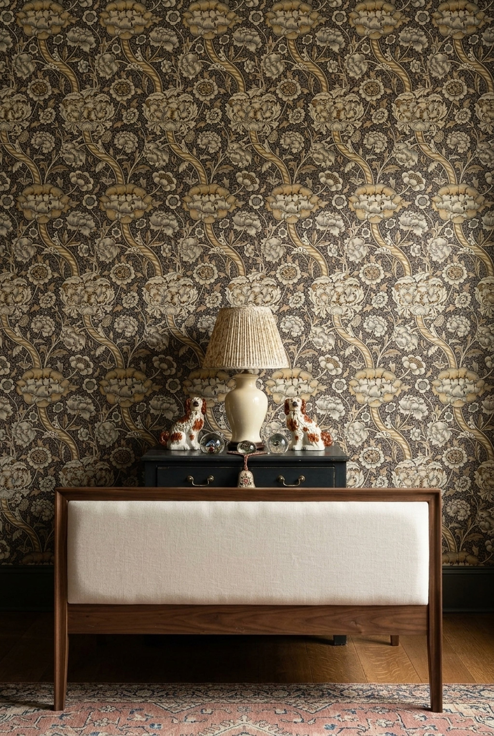 Vintage Çiçek Desenli Duvar Kağıdı Bej Kahverengi Salon