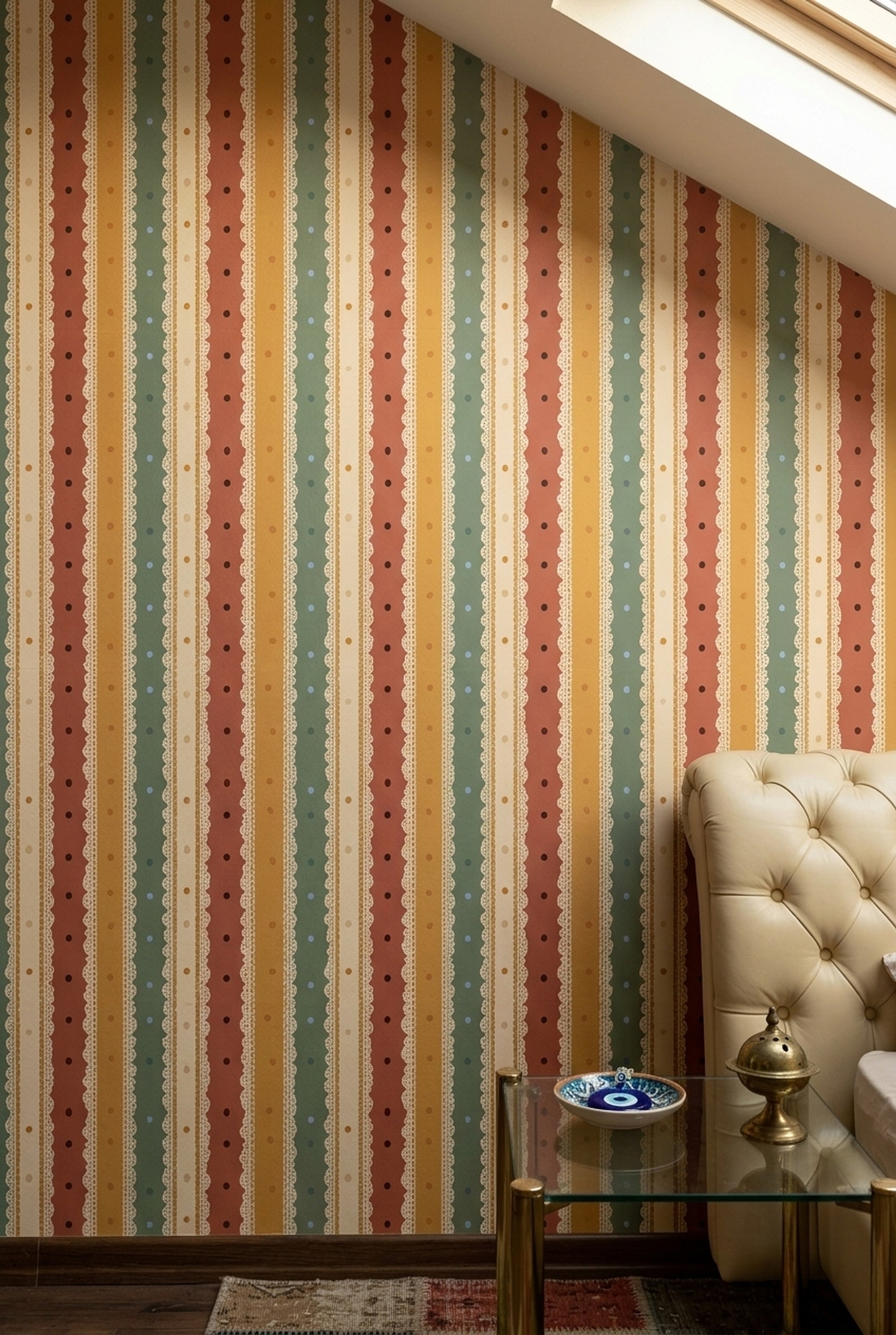 Dikey Çizgili Puantiyeli Duvar Kağıdı Retro Salon Dekoru