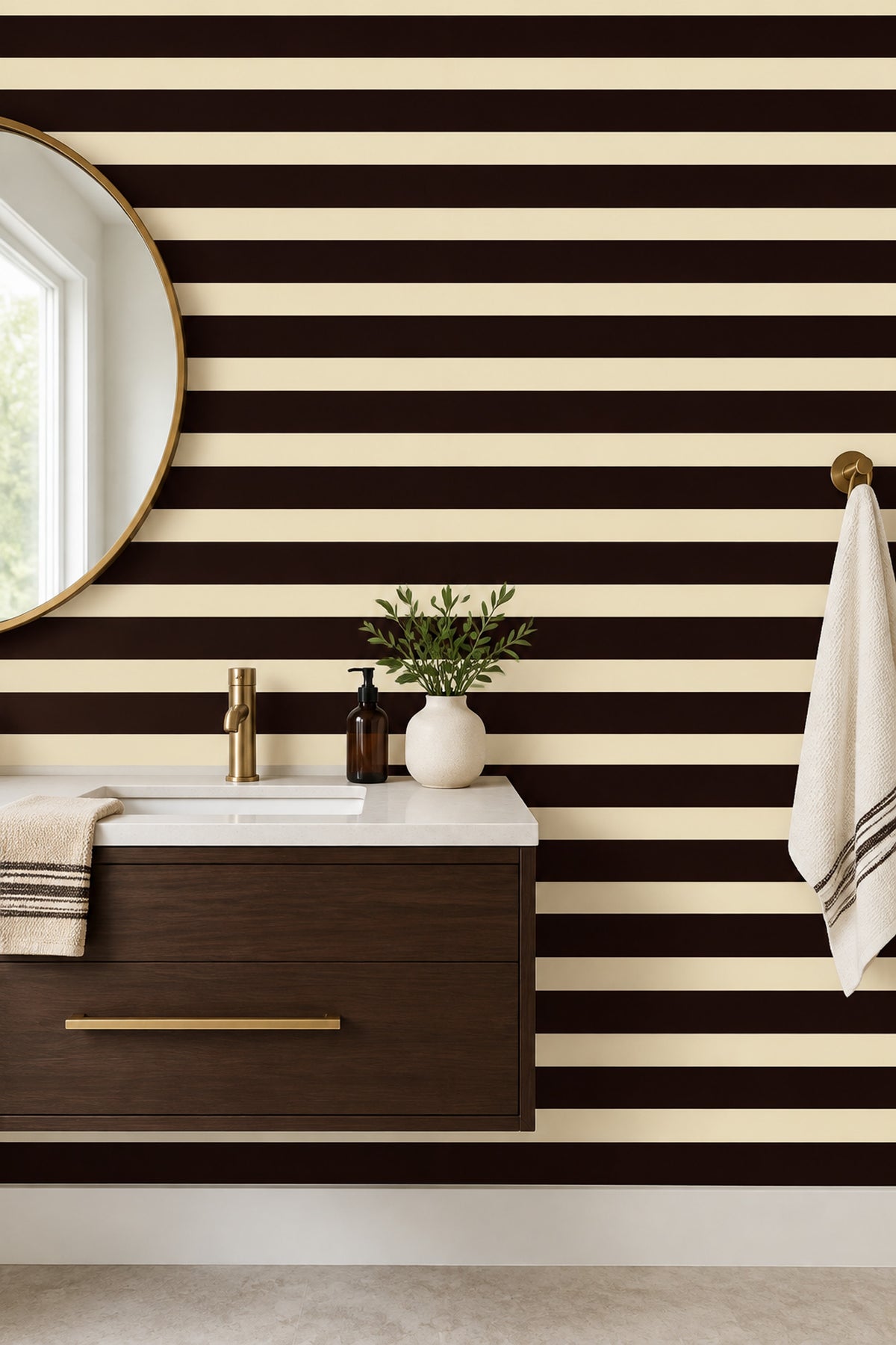 Kahverengi Krem Çizgili Duvar Kağıdı Modern Salon Dekoru