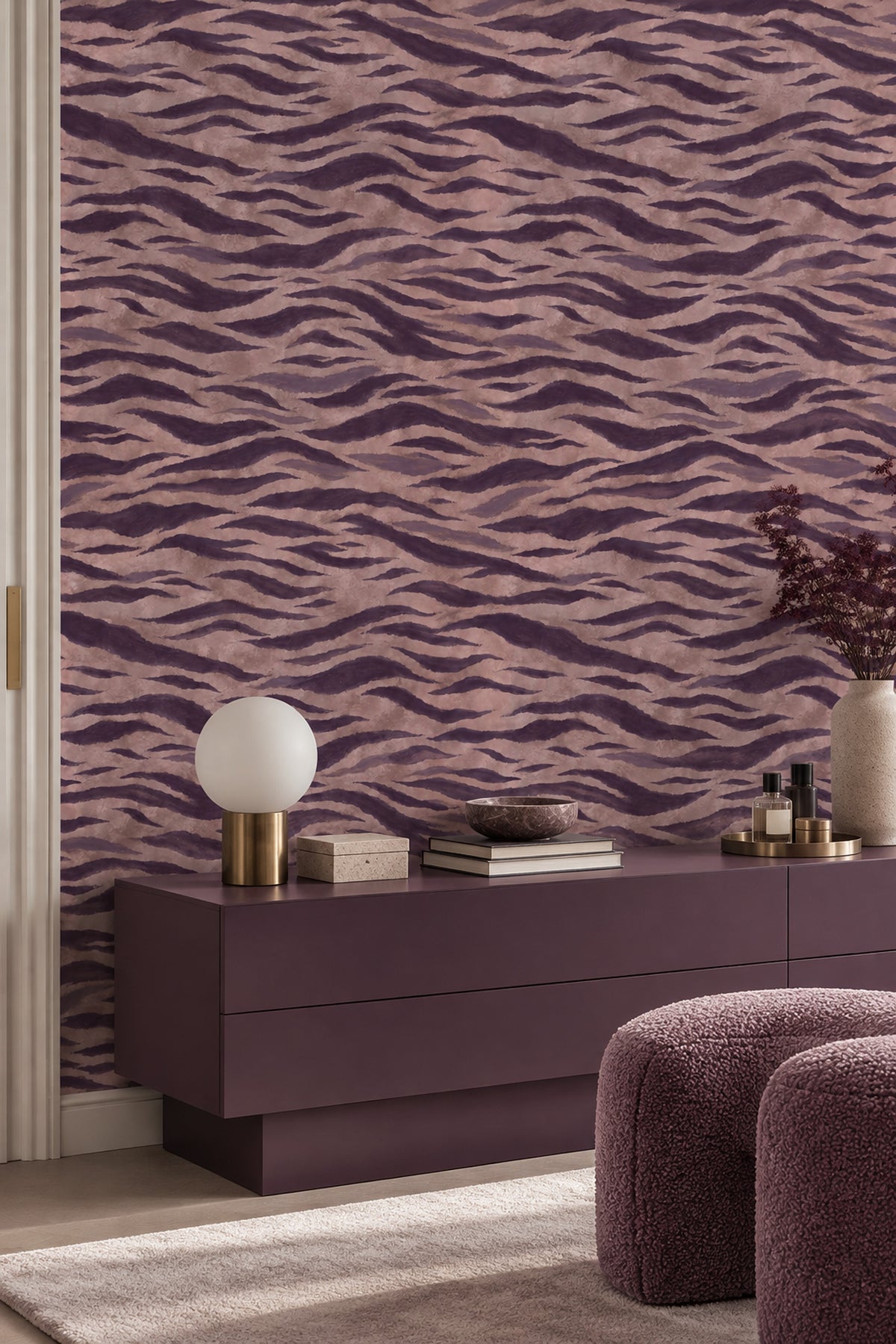 Soyut Dalga Desenli Duvar Kağıdı Mor Bej Salon