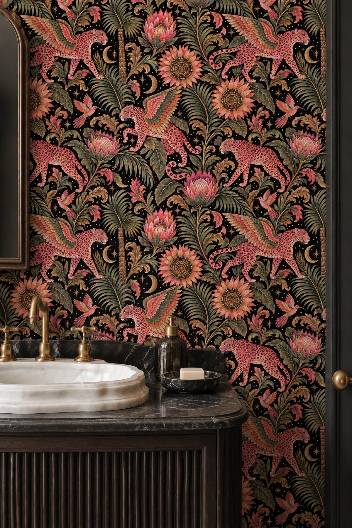 Tropikal Leoparlı Duvar Kağıdı Siyah Zemin Botanik Desenli