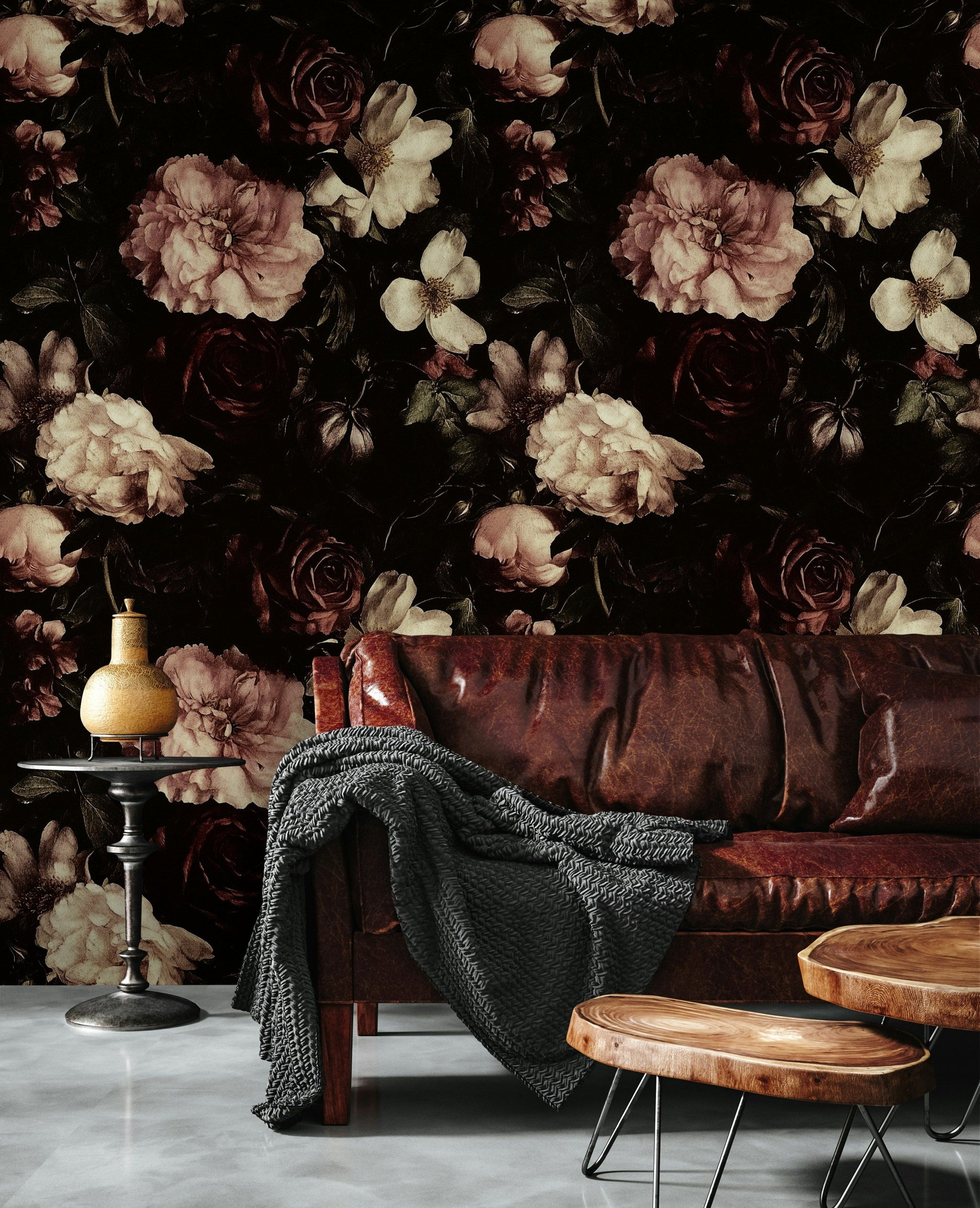 Koyu Zeminde Vintage Gül Desenli Duvar Kağıdı Salon