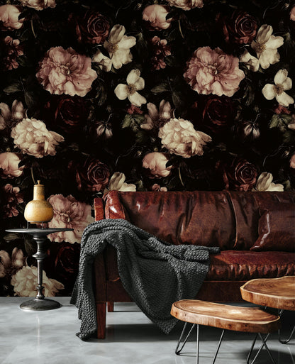 Koyu Zeminde Vintage Gül Desenli Duvar Kağıdı Salon