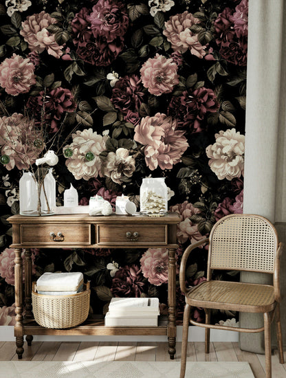 Koyu Zeminli Güllü Duvar Kağıdı Vintage Salon