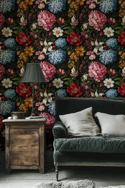 Koyu Zeminli Çiçek Desenli Duvar Kağıdı Vintage Salon