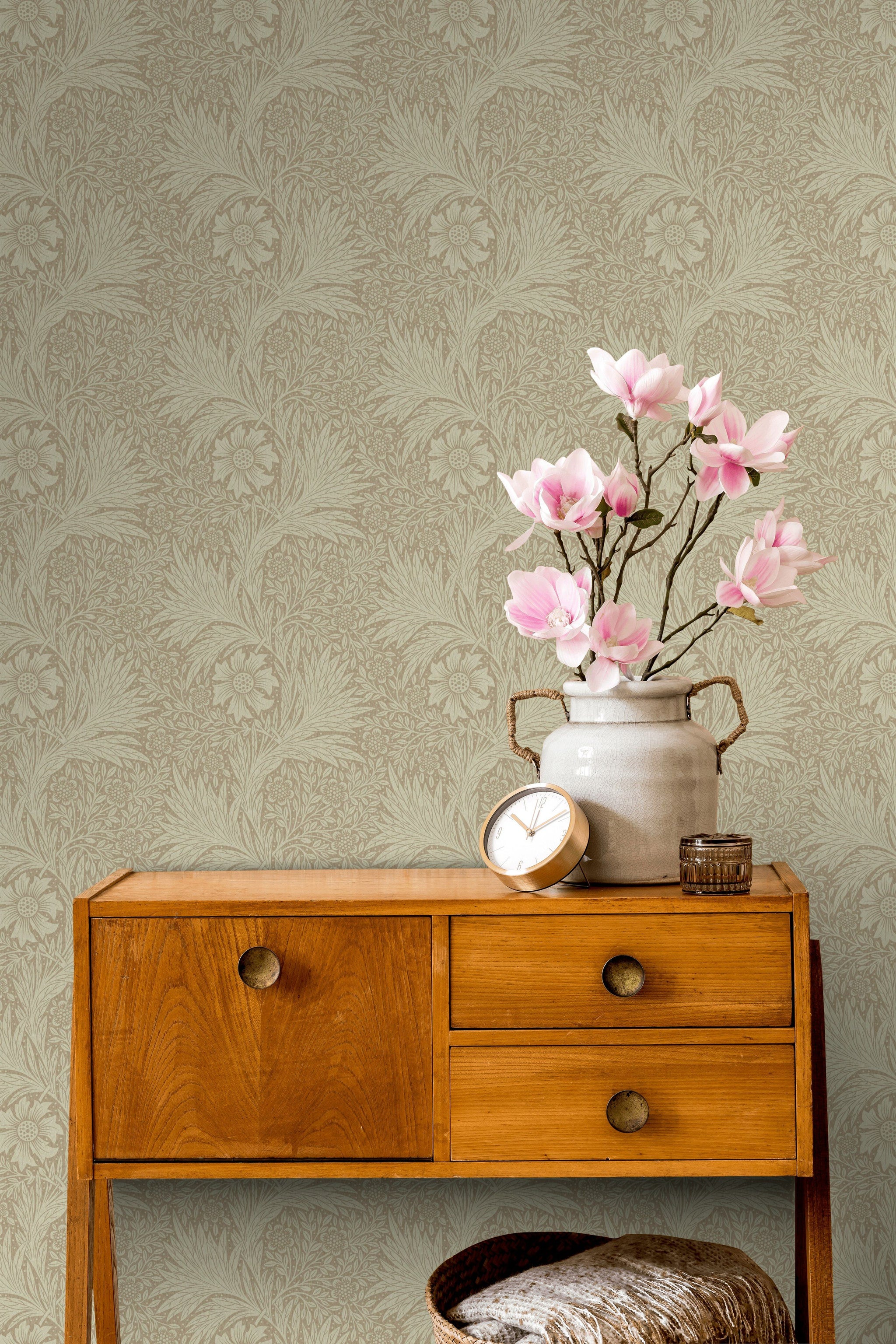 Klasik Çiçekli Duvar Kağıdı Bej Tonlarda Vintage Salon Deseni