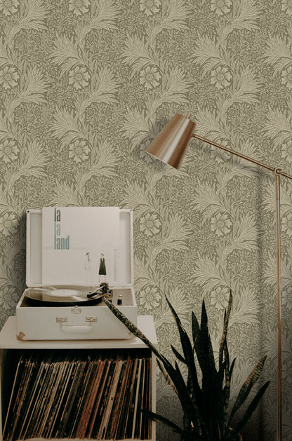 Vintage Çiçekli Duvar Kağıdı Bej Tonlarda Klasik Salon Deseni
