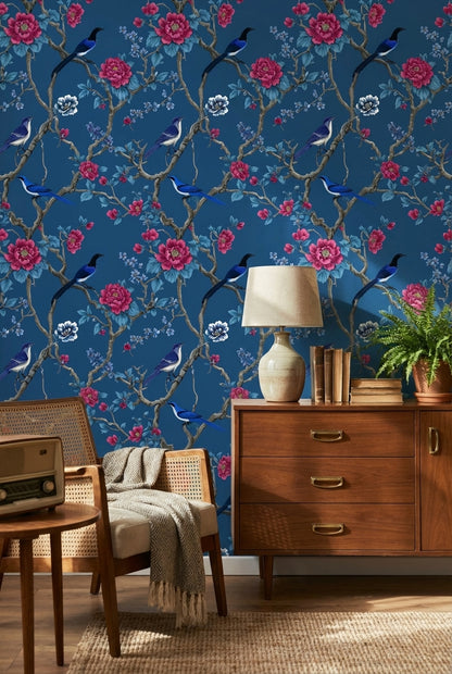 Kuşlu Çiçekli Duvar Kağıdı Lacivert Vintage Desenli Salon