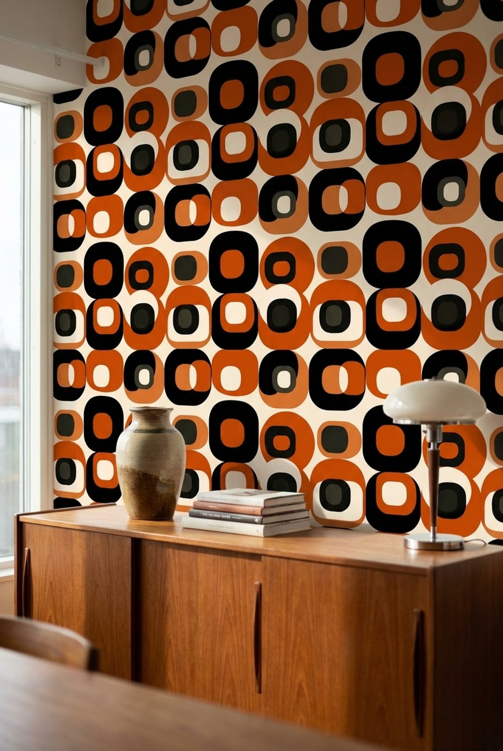Retro Geometrik Duvar Kağıdı Turuncu Siyah Desenli Salon