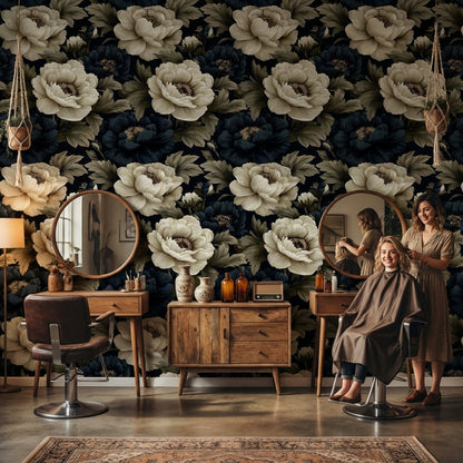 Büyük Çiçek Desenli Duvar Kağıdı Siyah Zemin Salon