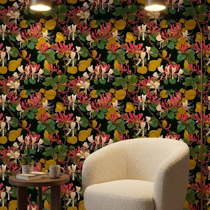 Çiçekli Sarmaşık Duvar Kağıdı Siyah Zemin Yaprak Desenli