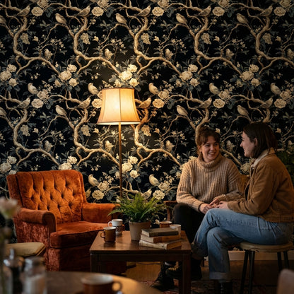 Kuşlu Çiçekli Dal Desenli Duvar Kağıdı Siyah Zemin Salon