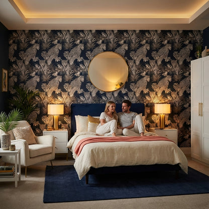 Leoparlı Tropikal Yapraklı Duvar Kağıdı Lacivert Salon Desenli