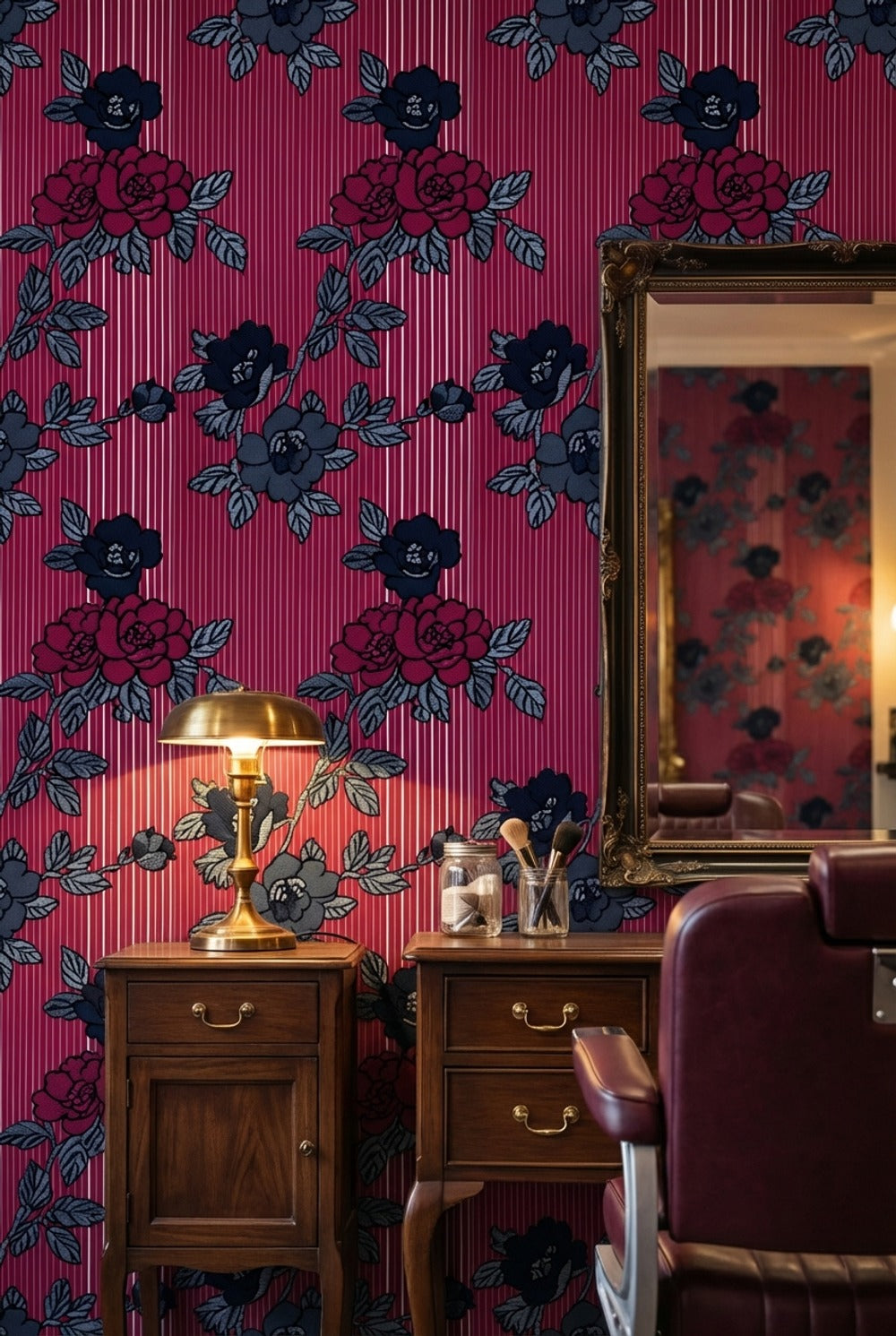 Bordo Gül Desenli Duvar Kağıdı Klasik Salon Dekoru
