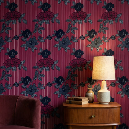 Bordo Gül Desenli Duvar Kağıdı Klasik Salon Dekoru