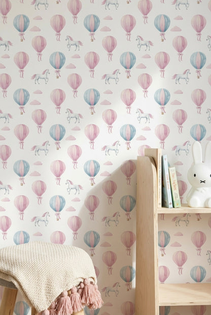 Uçan Balon ve Unicorn Desenli Duvar Kağıdı Pastel