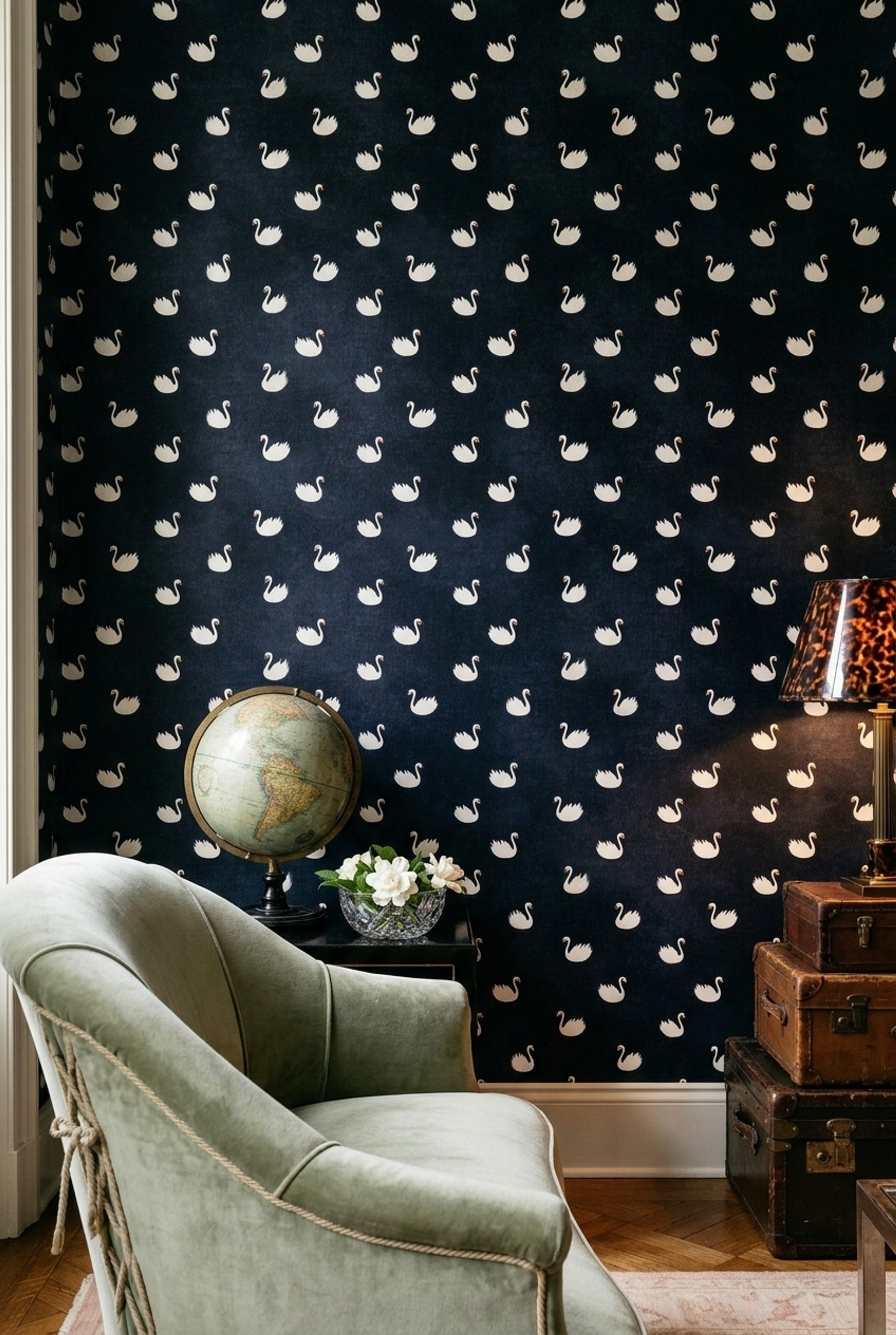 Kuğulu Duvar Kağıdı Lacivert Minimal Çocuk Odası Deseni
