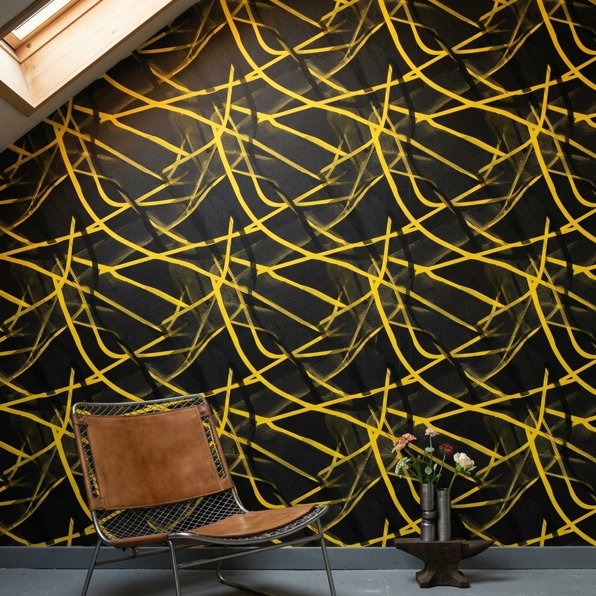 Siyah Altın Çizgili Geometrik Duvar Kağıdı Modern Salon