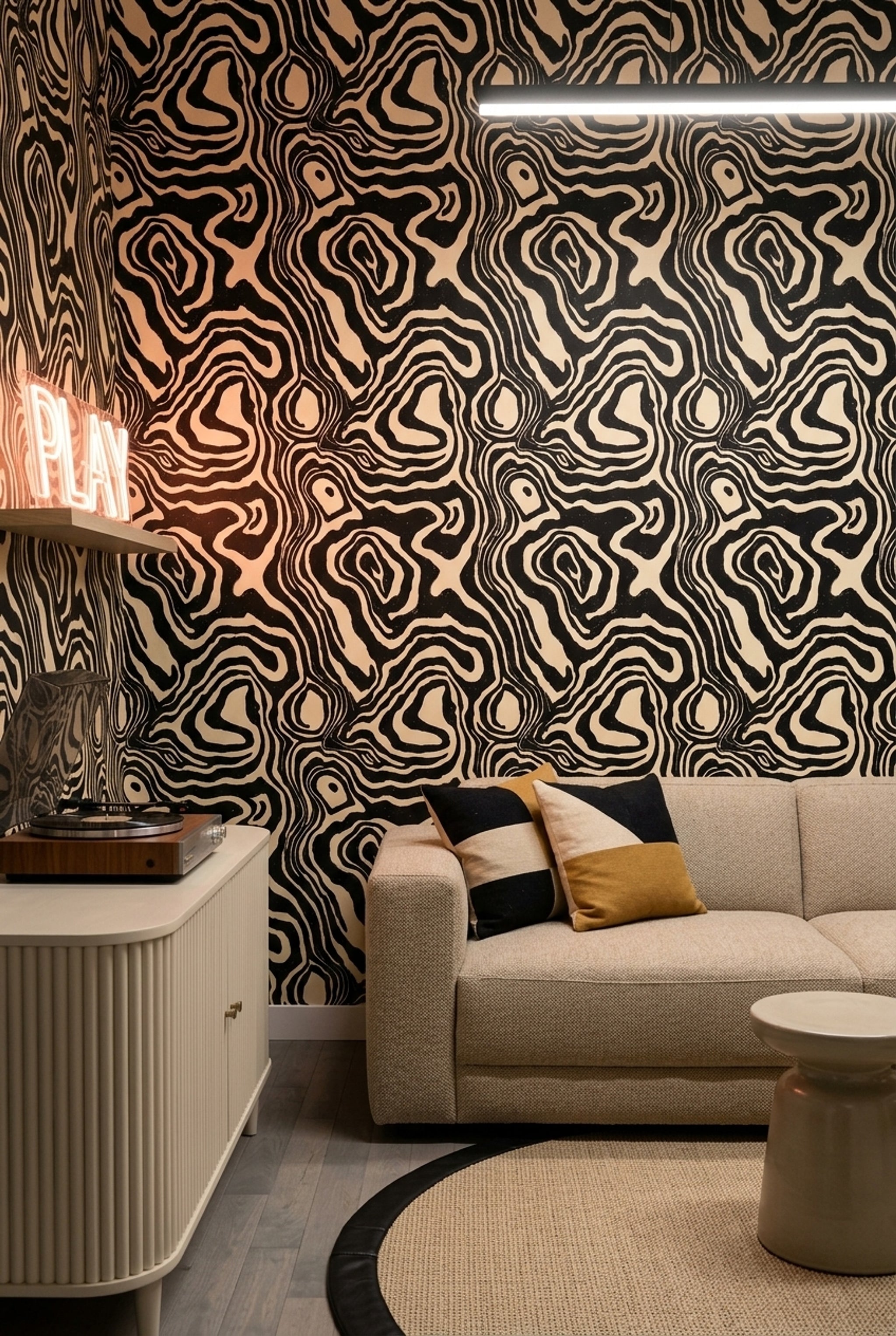 Soyut Dalgalı Desenli Duvar Kağıdı Siyah Beyaz Salon