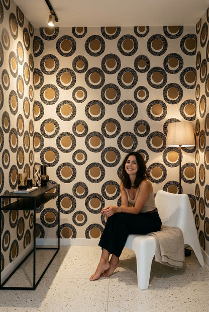 Geometrik Halkalı Duvar Kağıdı Bej Siyah Retro Salon