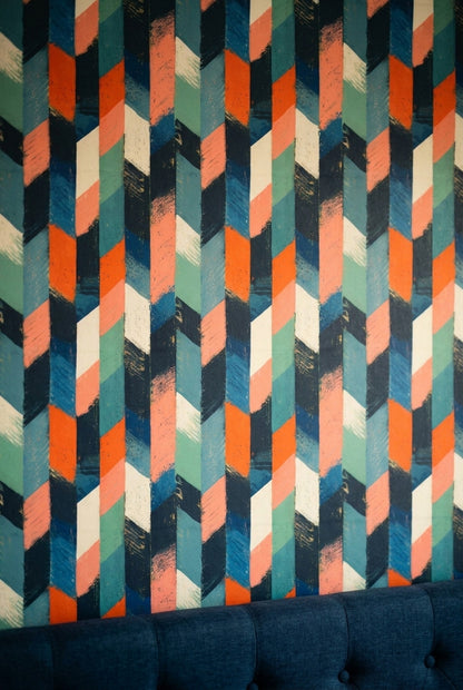 Geometrik Desenli Duvar Kağıdı Lacivert Turuncu Modern Salon