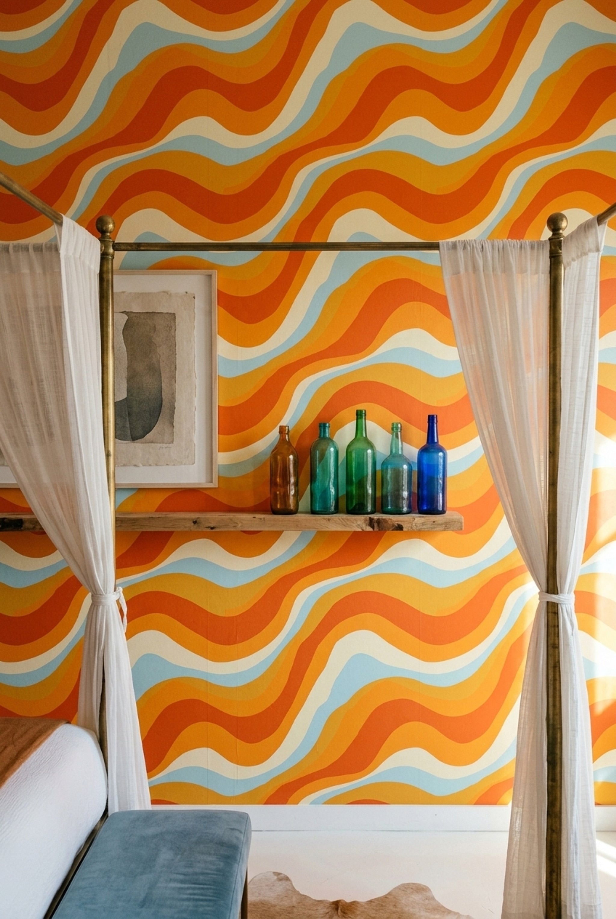 Retro Dalgalı Çizgili Duvar Kağıdı Turuncu Sarı Salon