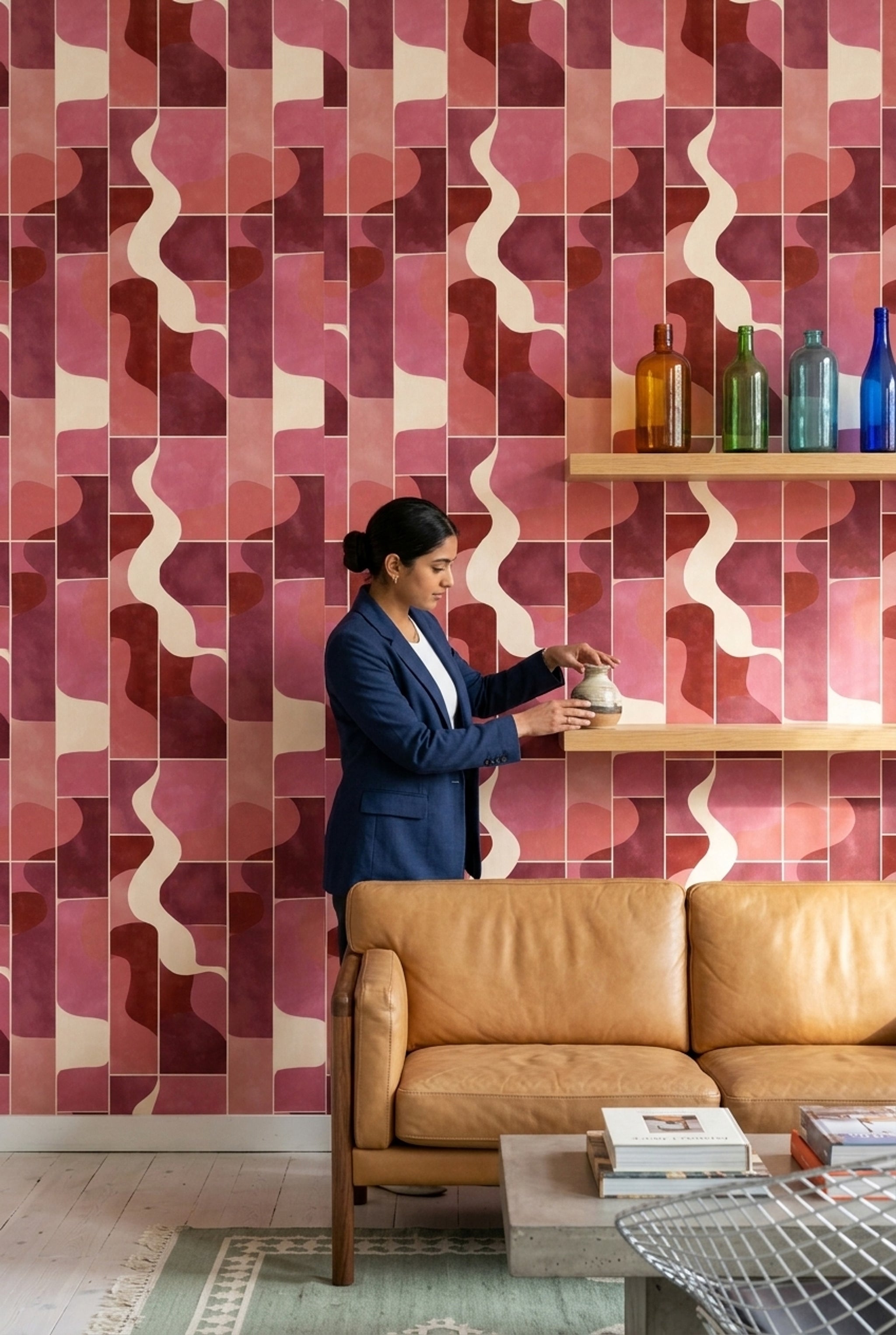 Geometrik Dalga Desenli Duvar Kağıdı Bordo Pembe Salon