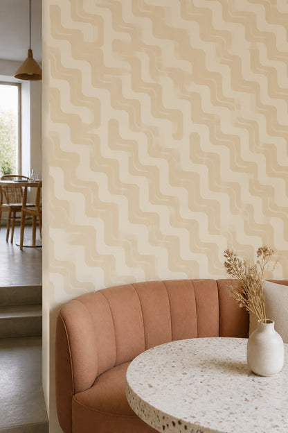 Geometrik Desenli Duvar Kağıdı Bej Modern Salon Dekoru