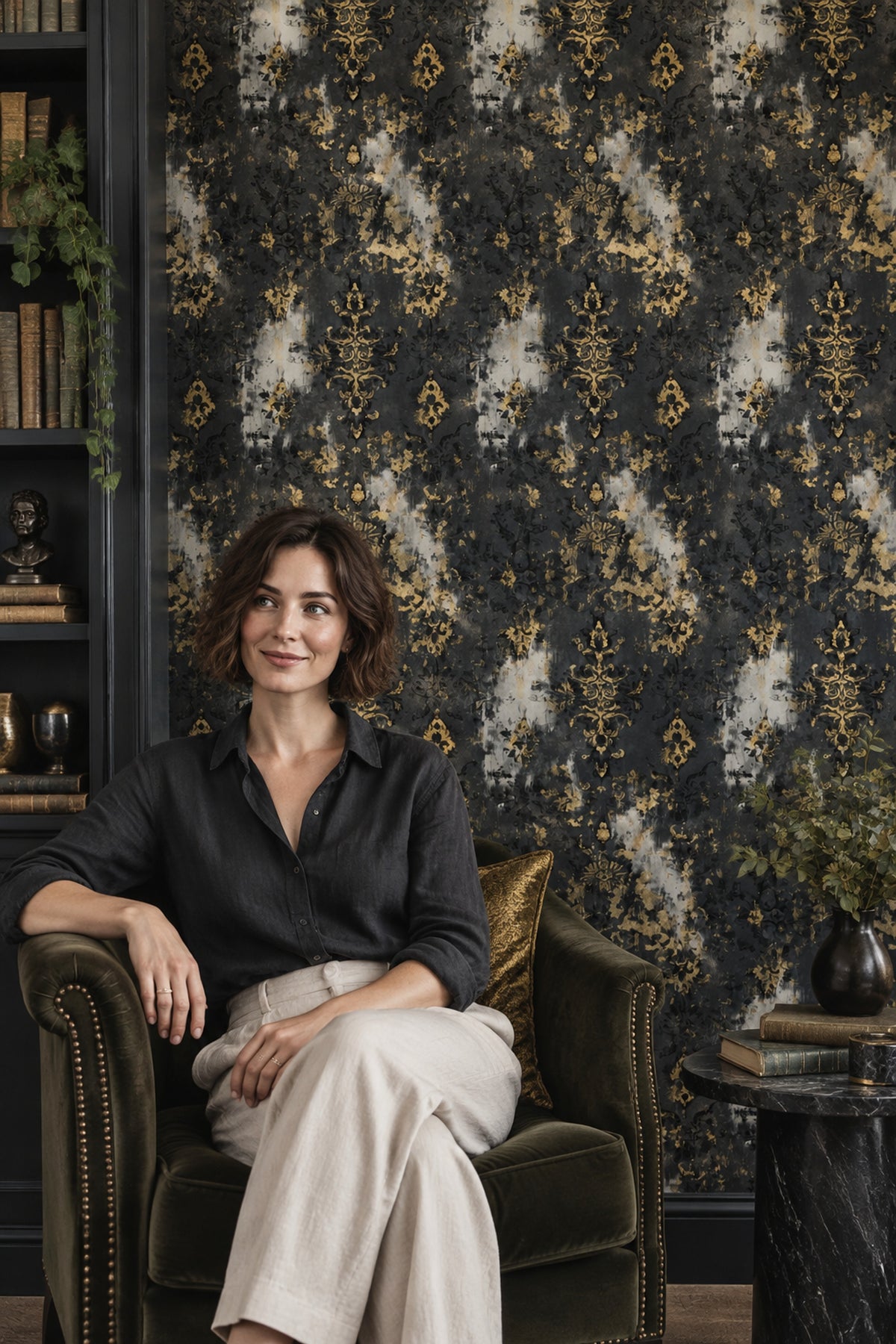 Altın Damask Desenli Duvar Kağıdı Siyah Salon Dekoru
