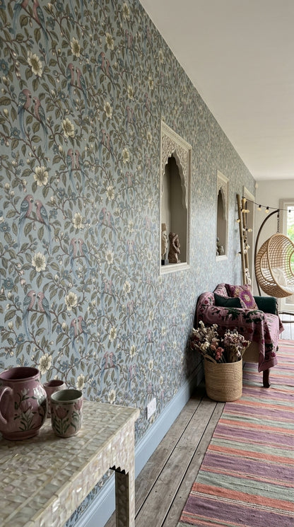 Kuş ve Çiçek Desenli Duvar Kağıdı Mavi Salon