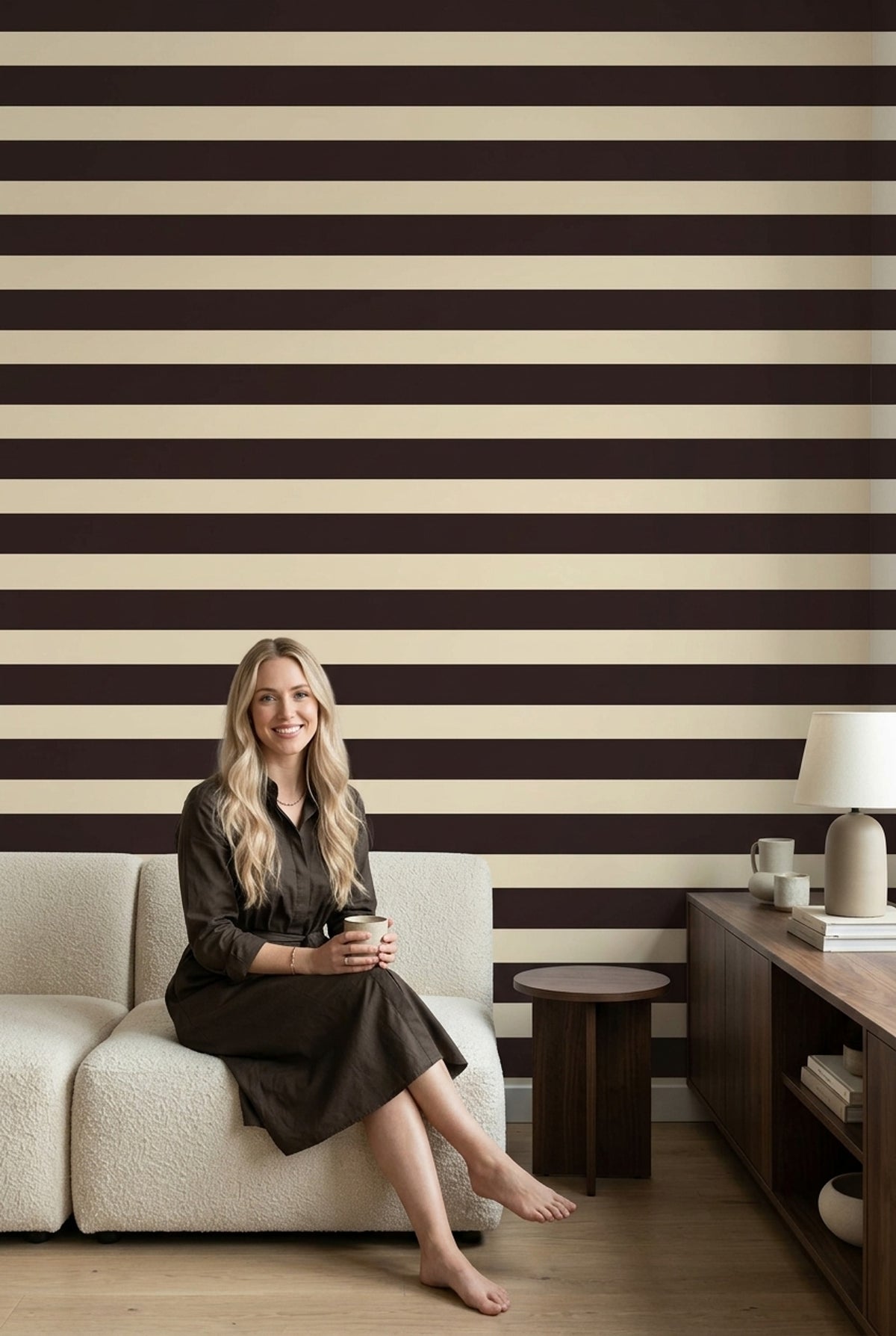 Siyah Bej Çizgili Duvar Kağıdı Modern Salon Duvar Dekoru