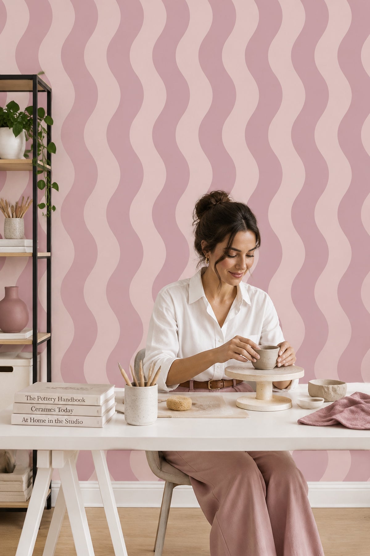 Pembe Dalgalı Çizgili Duvar Kağıdı Modern Salon Dekoru