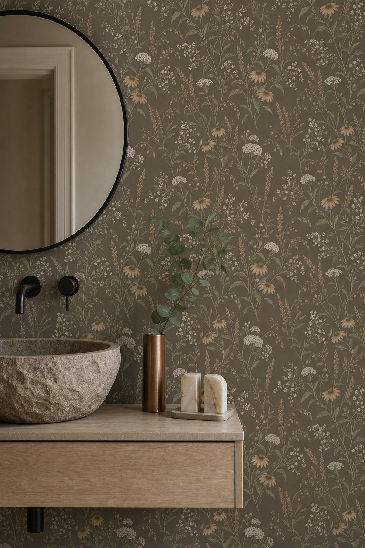 Kır Çiçekli Duvar Kağıdı Kahverengi Botanik Desenli Banyo