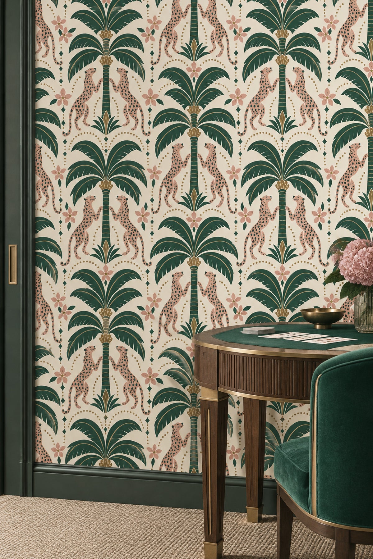 Palmiye ve Leoparlı Duvar Kağıdı Yeşil Retro Desenli