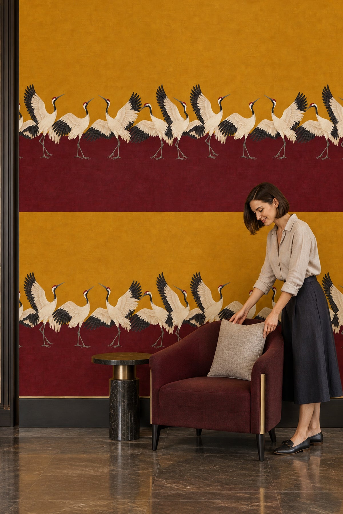 Turnalı Duvar Kağıdı Bordo Sarı Kuş Desenli Salon